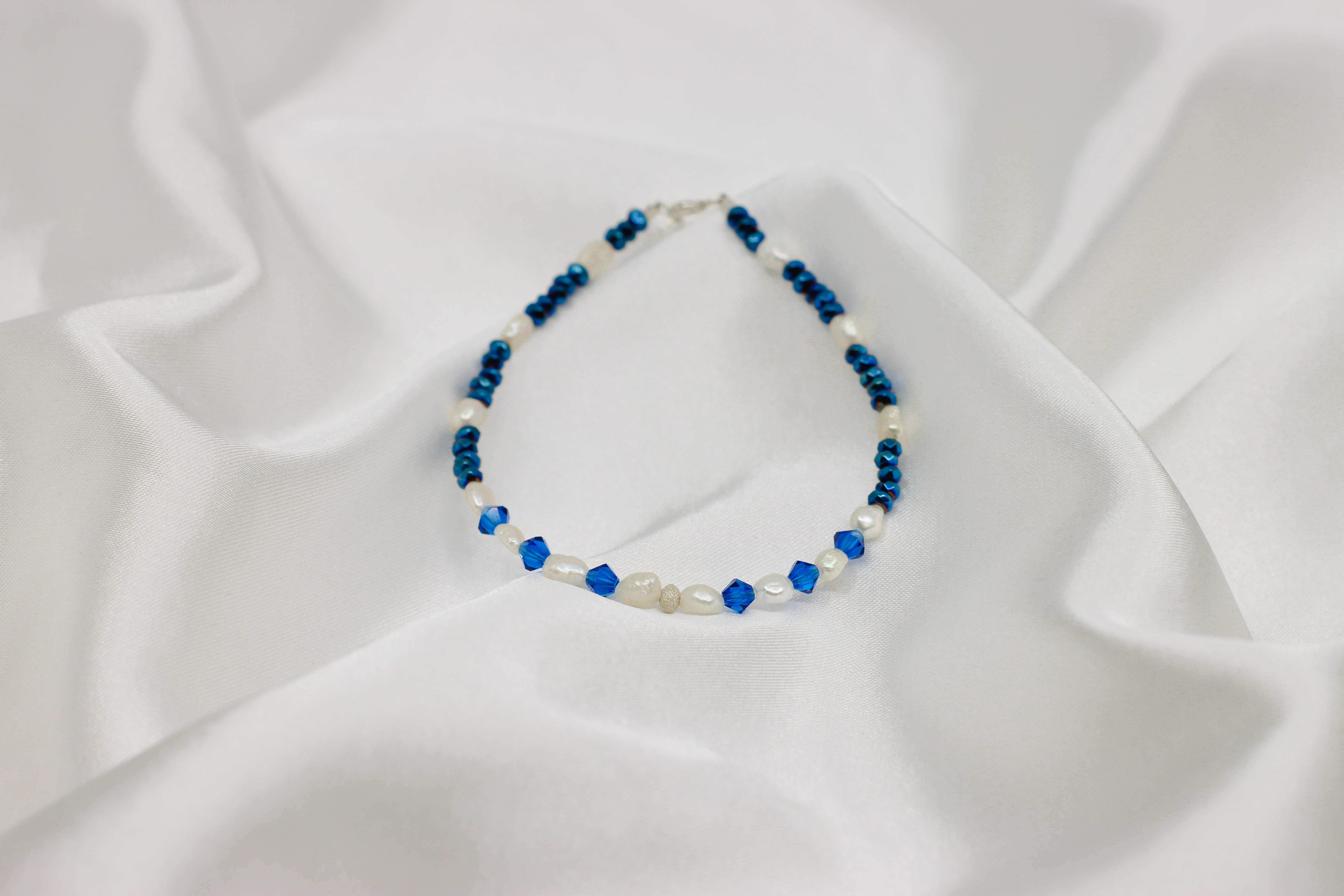 Home 4 Bratara „Azure Grace”