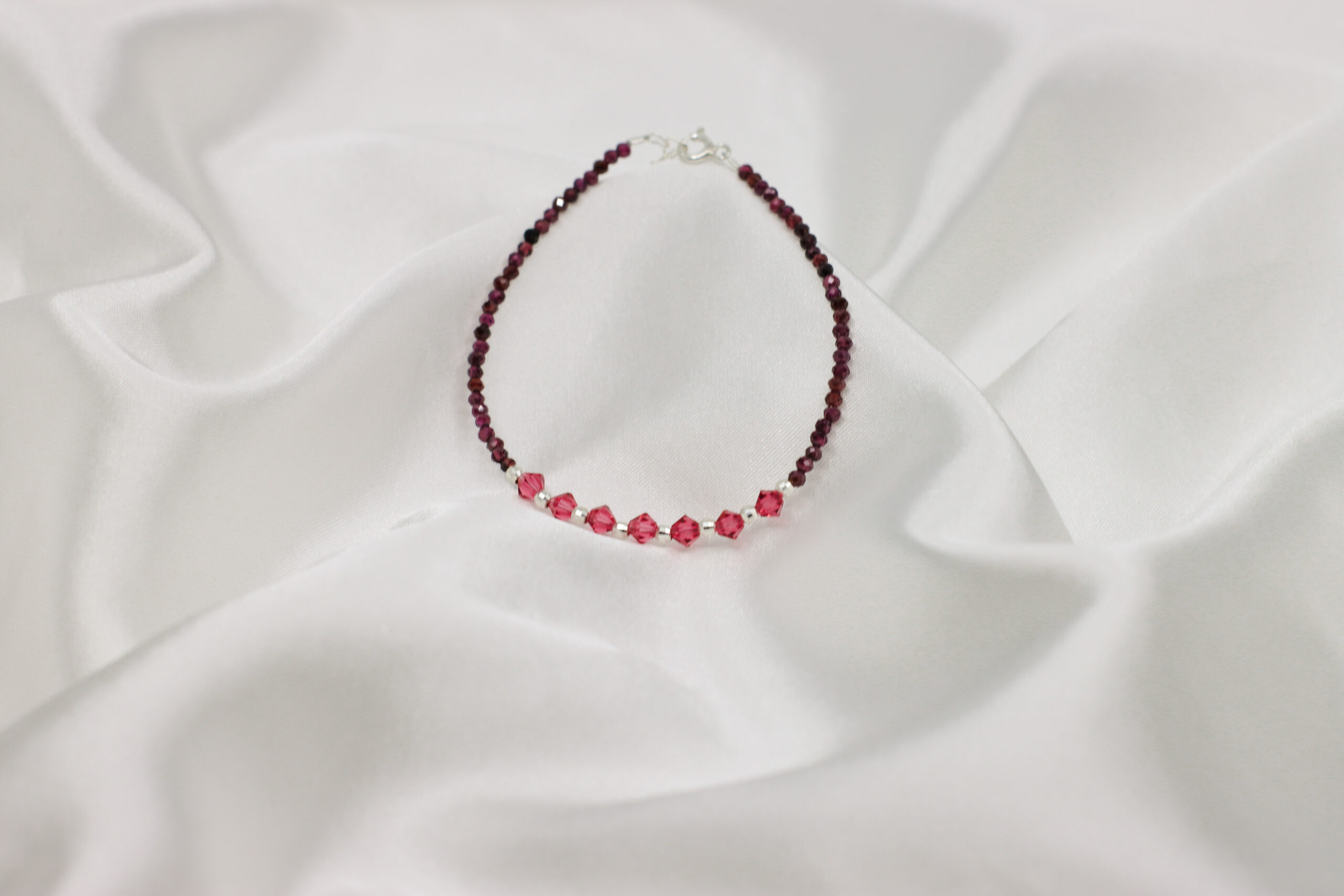 Home 9 Bratara „Crimson Glow”