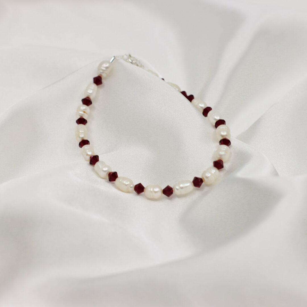 Bratara „Crimson Pearl”