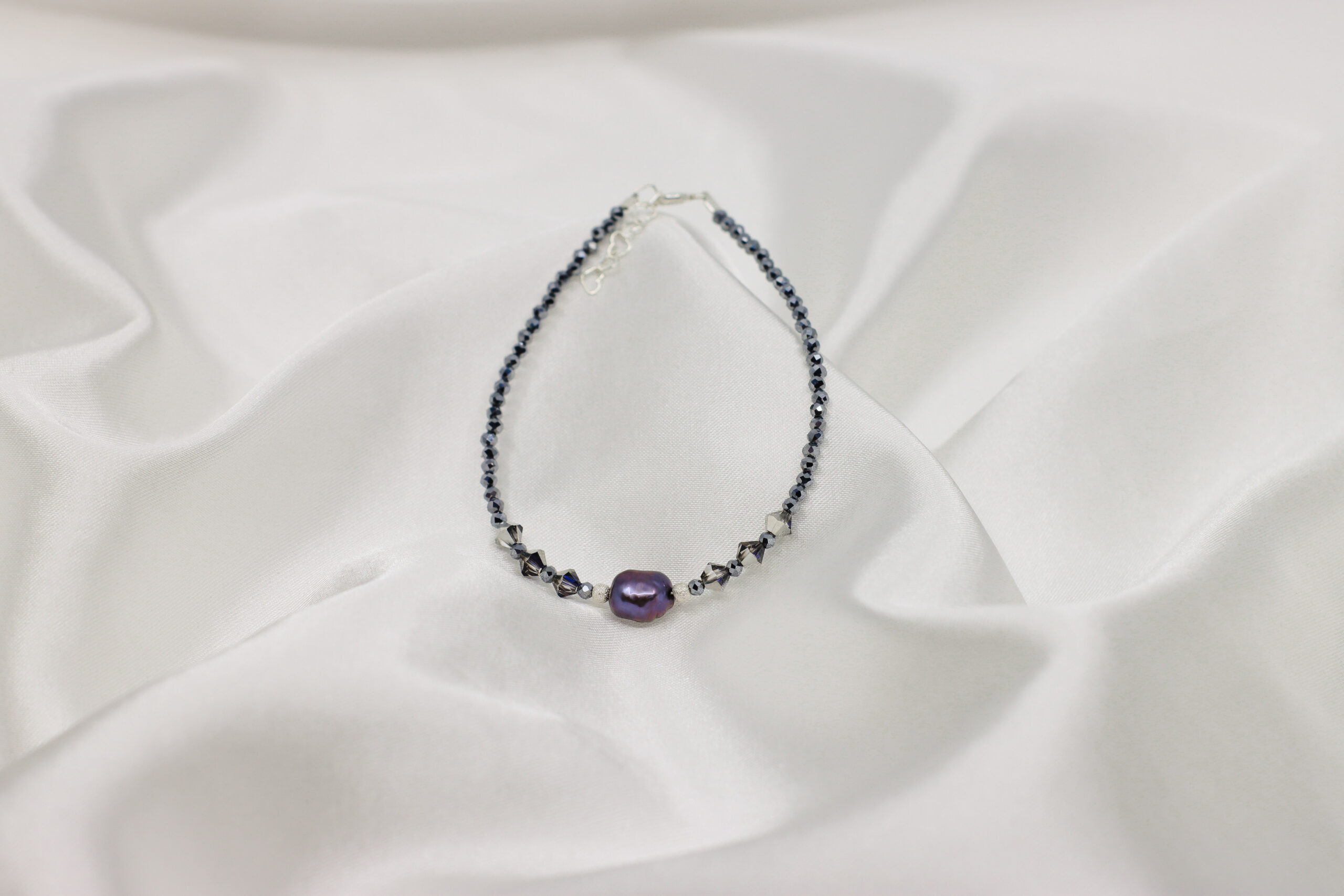 Home 10 Bratara „Luminous Serenity”