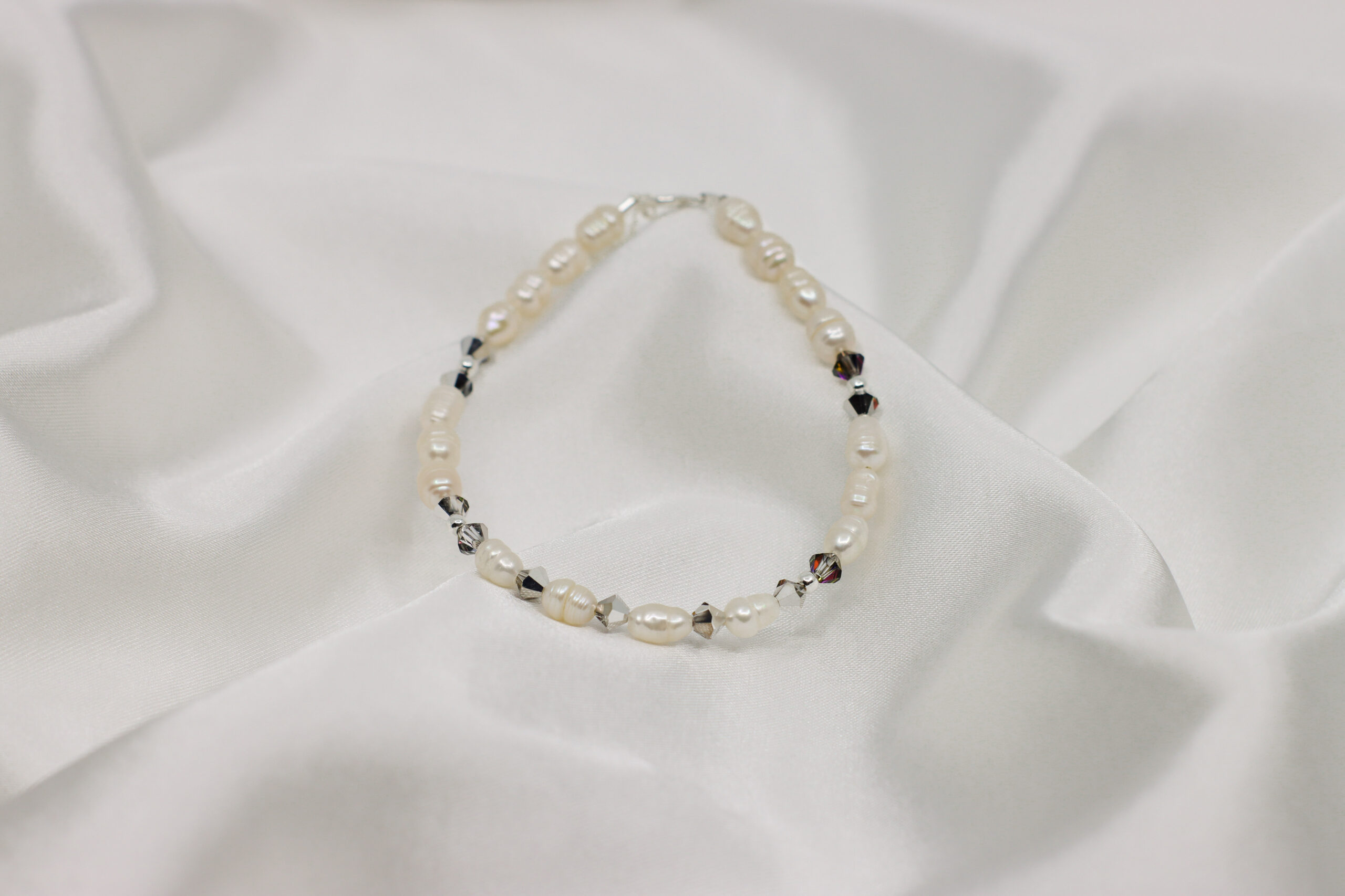 Home 3 Bratara „Silver Pearl”